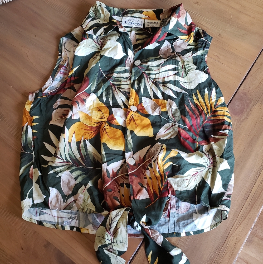 Sleeveless button up tank